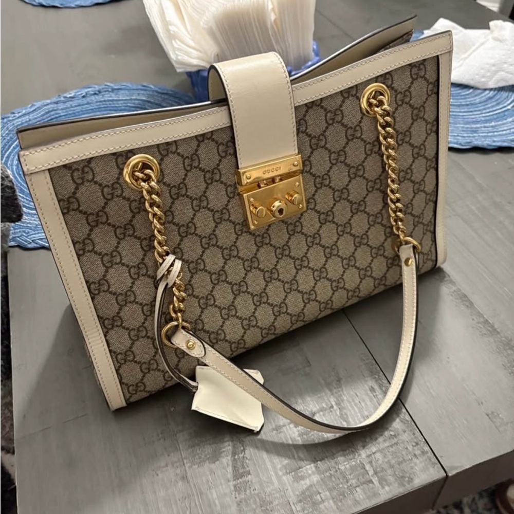 Gucci Original GG Supreme Canvas Padlock Tote Medium